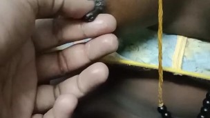 முலை காம்பை வெறியுடன் கிள்ளி | My Oiled Nipples Tormented, I Scream in Tamil BDSM – IndianHotwifeX