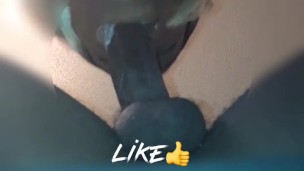 Gave me a blowjob under the table while her boyfriend takes a shower 😈💋💦